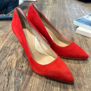 NWT Banana Republic Suede Red Heels Sz. 6
